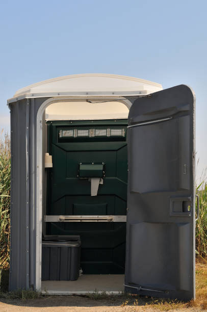 Best Portable restroom trailer rental  in Woodbury Center, CT